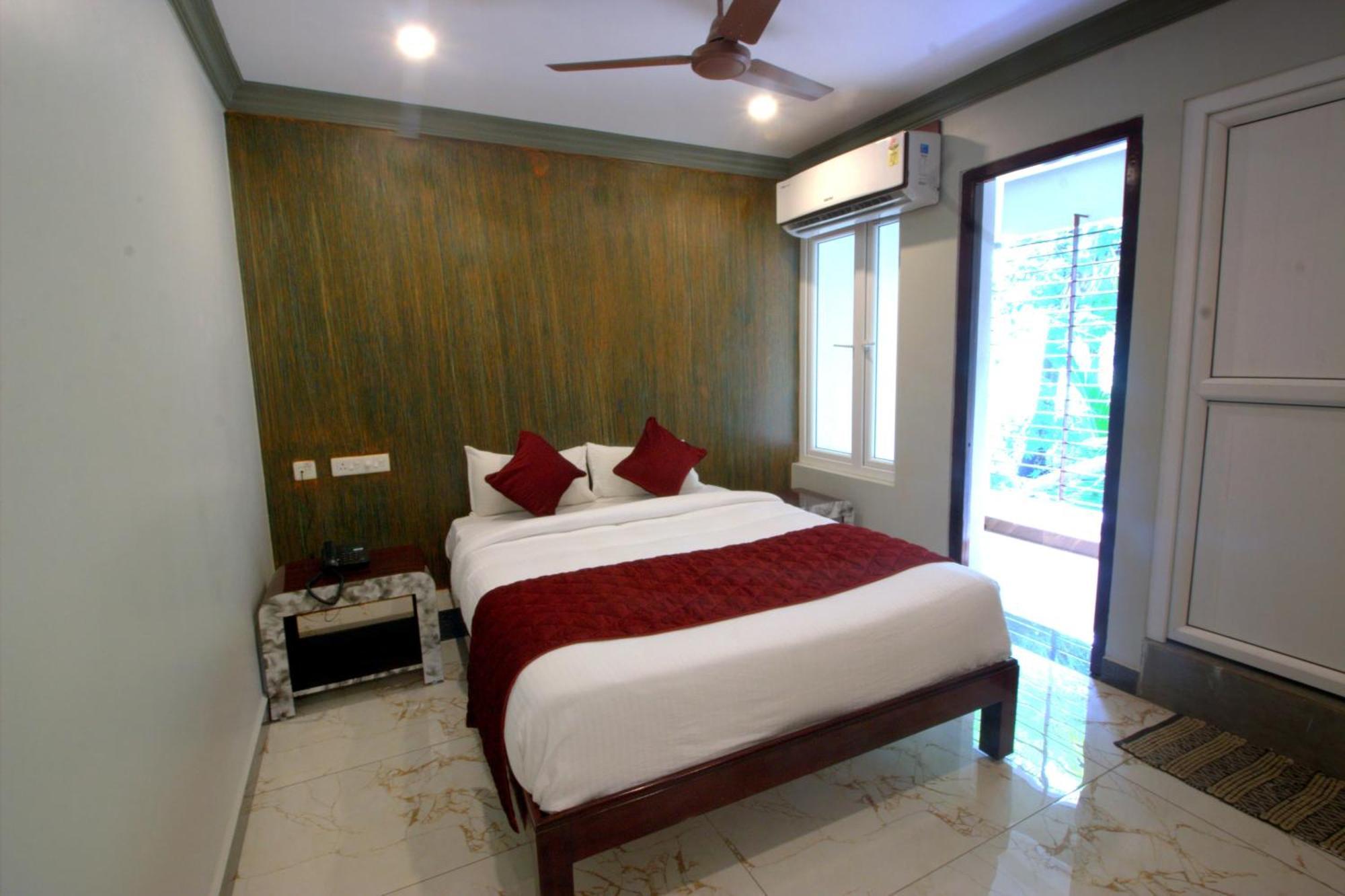 Serenity Sands Beach Resort Puducherry Exterior foto